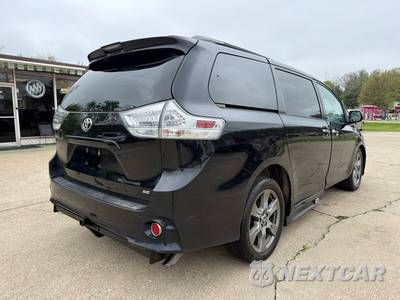 2018 Toyota Sienna SE 8-Passenger 119.3" WB - zdjęcie 5 z 29 - miniatura