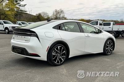 2024 Toyota Prius Prime XSE - zdjęcie 3 z 40 - miniatura