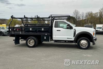2023 Ford Super Duty F-550 Cab Chassis XL Regular Cab DRW - zdjęcie 2 z 38 - miniatura