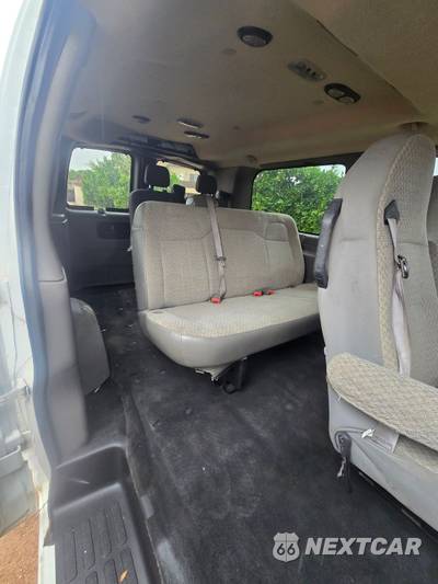 2015 Chevrolet Express 2500 Passenger Van LT 1LT 135.0" WB - zdjęcie 15 z 27 - miniatura