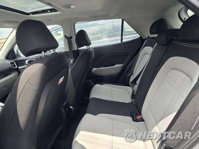 2025 Hyundai Venue SEL - zdjęcie 11 z 16 - miniatura