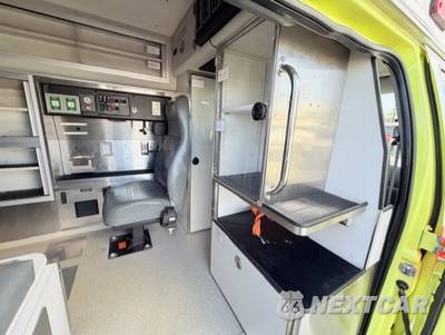 1999 Ford Super Duty E-350 Recreational Van 138.0" WB - zdjęcie 22 z 23 - miniatura