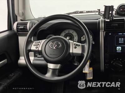 2014 Toyota FJ Cruiser w/Rear Doors - zdjęcie 34 z 50 - miniatura