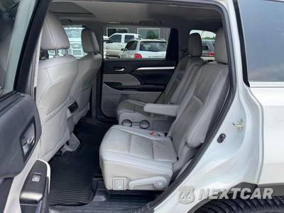 2019 Toyota Highlander XLE - zdjęcie 12 z 31 - miniatura