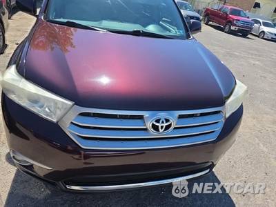 2013 Toyota Highlander Plus - zdjęcie 2 z 21 - miniatura