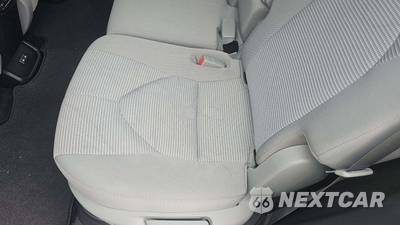 2022 Toyota Highlander Hybrid LE - zdjęcie 13 z 14 - miniatura
