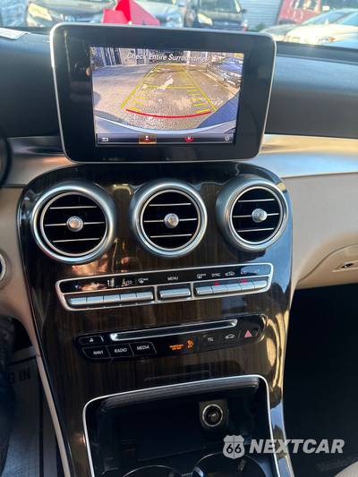 2016 Mercedes-Benz GLC 300 - zdjęcie 13 z 14 - miniatura