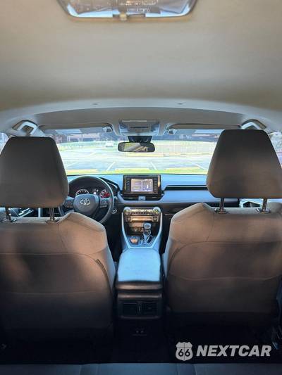 2021 Toyota RAV4 XLE - zdjęcie 16 z 21 - miniatura