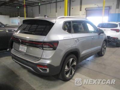 2025 Volkswagen Taos SE - zdjęcie 2 z 18 - miniatura