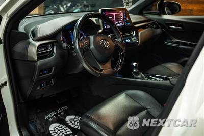 2019 Toyota C-HR Limited - zdjęcie 8 z 27 - miniatura