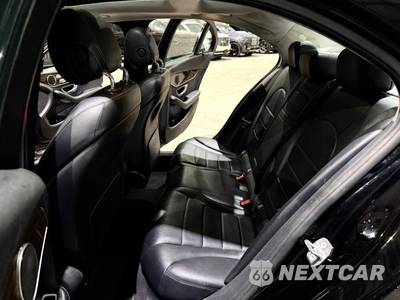 2018 Mercedes-Benz C 300 Sedan - zdjęcie 17 z 33 - miniatura