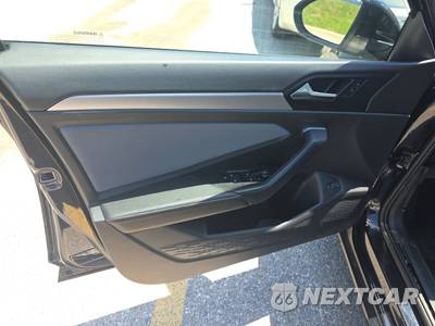 2025 Volkswagen Jetta SE - zdjęcie 9 z 27 - miniatura