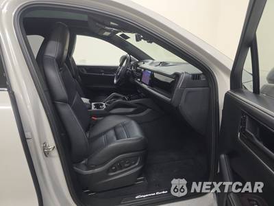 2024 Porsche Cayenne Turbo E-Hybrid Coupe - zdjęcie 8 z 21 - miniatura