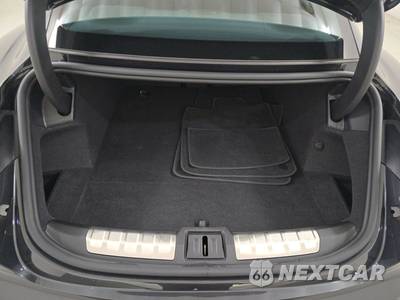 2025 Porsche Taycan 4S - zdjęcie 17 z 26 - miniatura