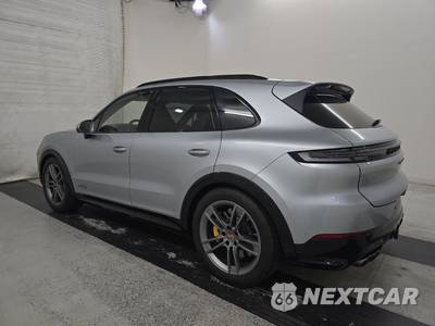2025 Porsche Cayenne GTS - zdjęcie 6 z 23 - miniatura