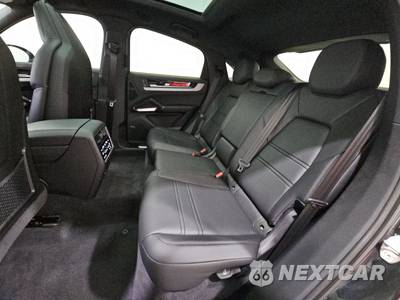 2026 Porsche Cayenne S E-Hybrid Coupe - zdjęcie 13 z 26 - miniatura