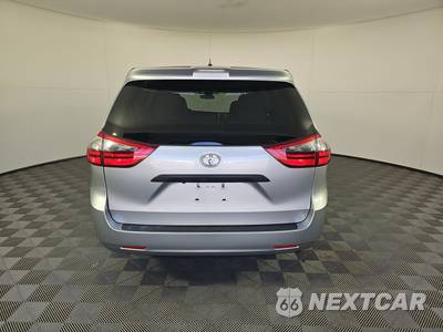 2020 Toyota Sienna L 7-Passenger 119.3" WB - zdjęcie 5 z 18 - miniatura