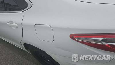 2017 Toyota Camry LE - zdjęcie 8 z 16 - miniatura