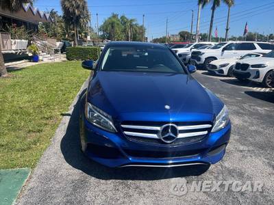 2017 Mercedes-Benz C 300 Sedan - zdjęcie 2 z 16 - miniatura