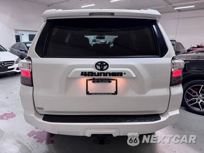 2014 Toyota 4Runner SR5 - zdjęcie 4 z 23 - miniatura