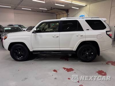 2014 Toyota 4Runner SR5 - zdjęcie 6 z 23 - miniatura