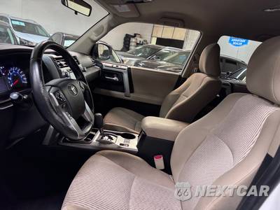 2014 Toyota 4Runner SR5 - zdjęcie 14 z 23 - miniatura