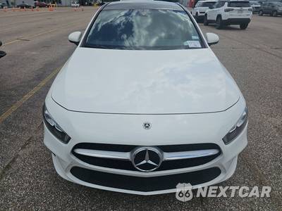2022 Mercedes-Benz A 220 - zdjęcie 2 z 18 - miniatura