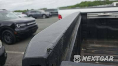 2018 Nissan TITAN SV Crew Cab Short Bed - zdjęcie 7 z 10 - miniatura