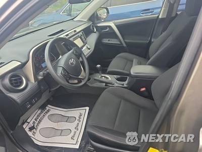 2015 Toyota RAV4 XLE - zdjęcie 13 z 21 - miniatura