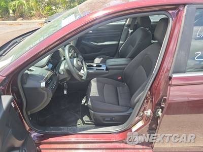 2024 Nissan Altima SV - zdjęcie 7 z 21 - miniatura