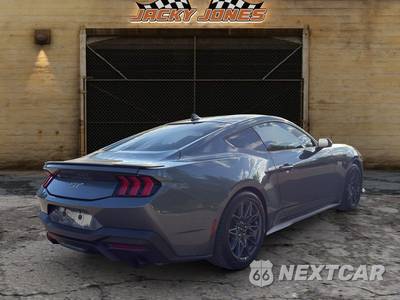 2024 Ford Mustang GT Coupe - zdjęcie 10 z 20 - miniatura