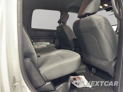 2025 Ram 3500 Cab Chassis Tradesman Crew Cab DRW - zdjęcie 19 z 20 - miniatura