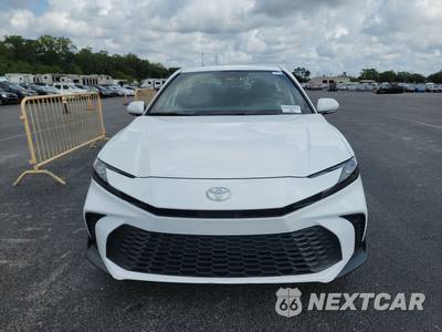 2025 Toyota Camry SE - zdjęcie 2 z 28 - miniatura