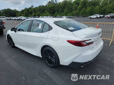 2025 Toyota Camry SE - zdjęcie 6 z 28 - miniatura