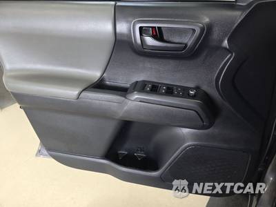 2018 Toyota Tacoma SR Crew Cab Medium Bed - zdjęcie 9 z 35 - miniatura
