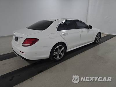 2018 Mercedes-Benz E 300 Sedan - zdjęcie 4 z 19 - miniatura