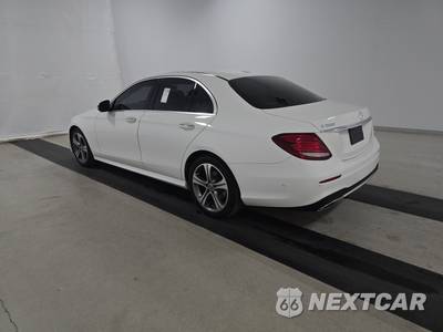2018 Mercedes-Benz E 300 Sedan - zdjęcie 6 z 19 - miniatura