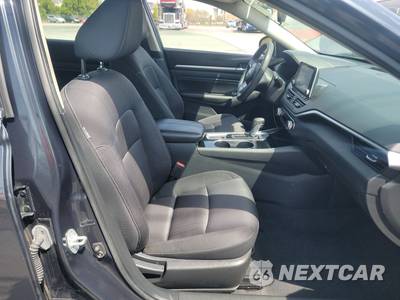 2021 Nissan Altima SV - zdjęcie 8 z 37 - miniatura
