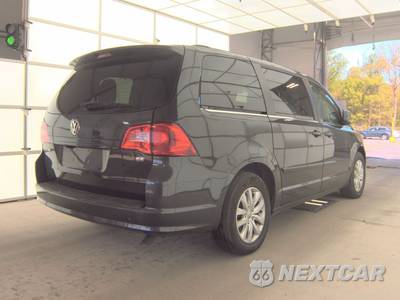 2012 Volkswagen Routan SE 121.2" WB - zdjęcie 4 z 19 - miniatura