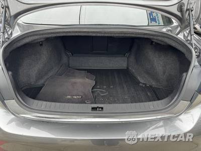 2018 INFINITI Q50 3.0t LUXE - zdjęcie 14 z 30 - miniatura