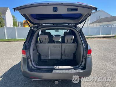 2014 Honda Odyssey LX 118.1" WB - zdjęcie 14 z 40 - miniatura