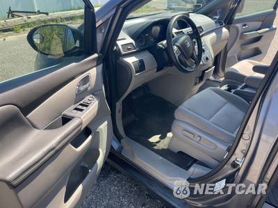 2014 Honda Odyssey LX 118.1" WB - zdjęcie 17 z 40 - miniatura