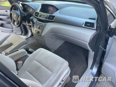2014 Honda Odyssey LX 118.1" WB - zdjęcie 32 z 40 - miniatura