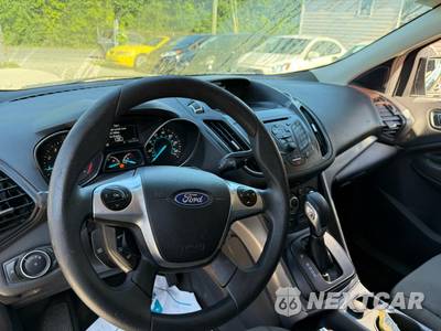2016 Ford Escape SE - zdjęcie 2 z 29 - miniatura