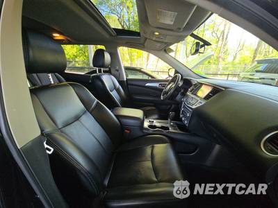 2017 Nissan Pathfinder SL - zdjęcie 8 z 24 - miniatura