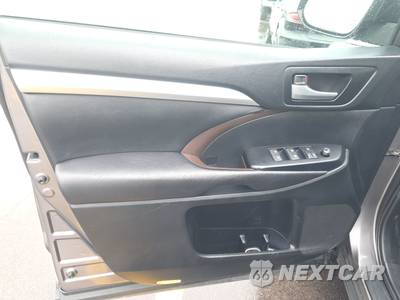 2019 Toyota Highlander XLE - zdjęcie 9 z 19 - miniatura