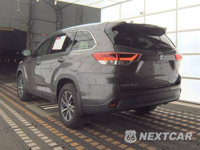 2019 Toyota Highlander XLE - zdjęcie 6 z 19 - miniatura