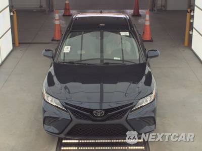 2019 Toyota Camry SE - zdjęcie 2 z 18 - miniatura