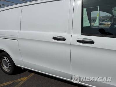 2020 Mercedes-Benz Metris Cargo Van 135.0" WB - zdjęcie 6 z 21 - miniatura