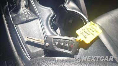 2019 Toyota Camry SE - zdjęcie 24 z 28 - miniatura